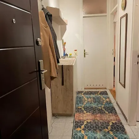 Apartment Feel Like